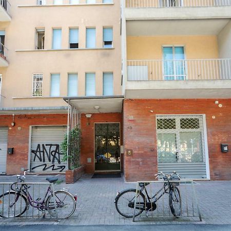 Sant'Orsola Colorful Huge Apartment Болонья Екстер'єр фото