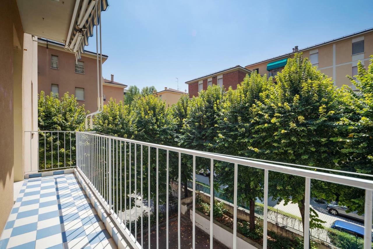 Sant'Orsola Colorful Huge Apartment Болонья Екстер'єр фото